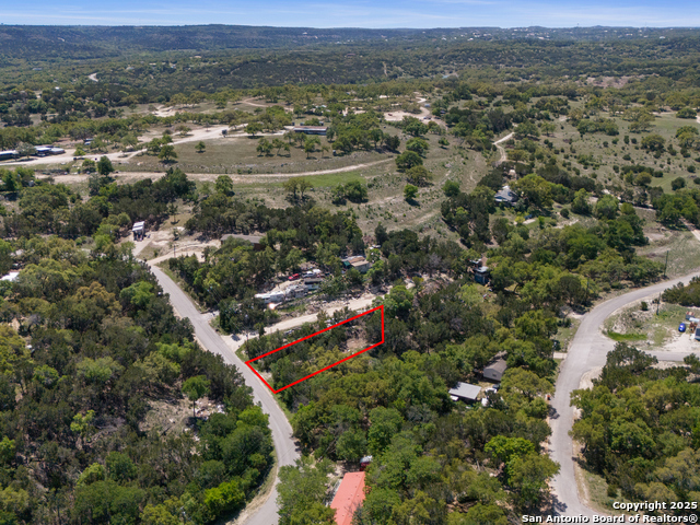 1056 Scenic Run, Canyon Lake, Texas image 11