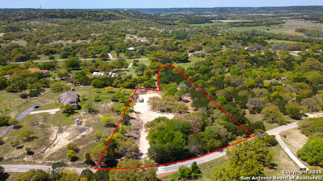 421 Lake Side Cir, Boerne, Texas image 1
