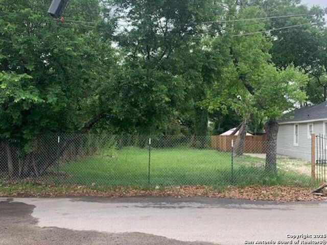 318 Trail Street, San Antonio, Texas image 2