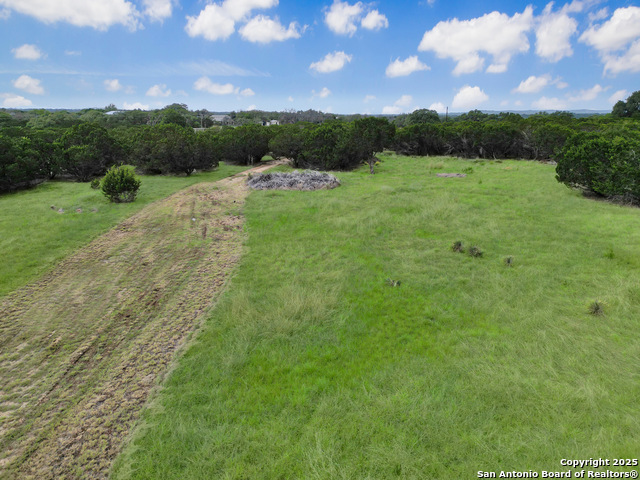 2504 River Bluff Cir, Pipe Creek, Texas image 7