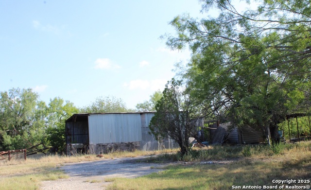 87A Eagle Pass Trail, Uvalde, Texas image 2