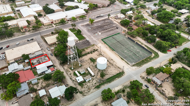 108-106 W Pear, Brackettville, Texas image 8