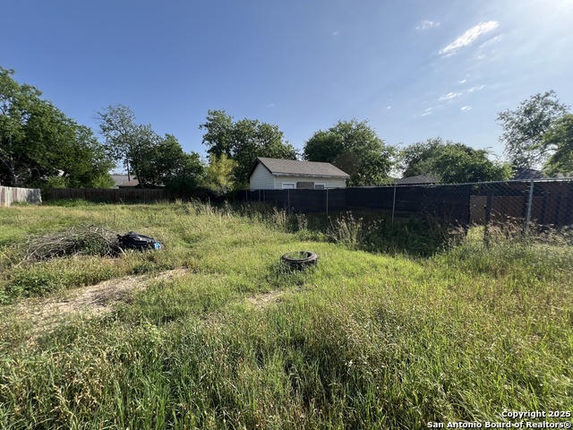 117 Ardmore St, San Antonio, Texas image 2