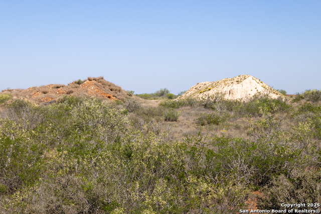 000 Us Hwy 83 N, Laredo, Texas image 8