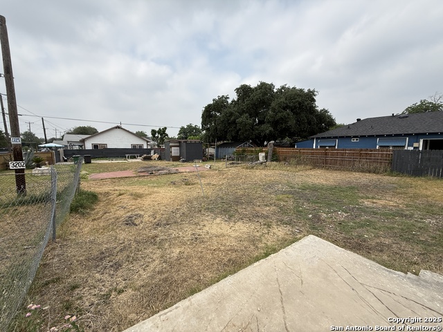 3202 Travis, San Antonio, Texas image 9