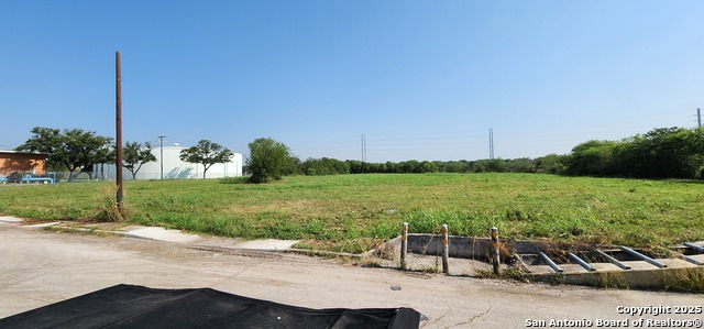 3915 Flagle, San Antonio, Texas image 2