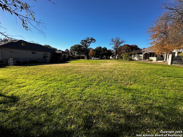 2848 E Rock Barn Dr, Kerrville, Texas image 3