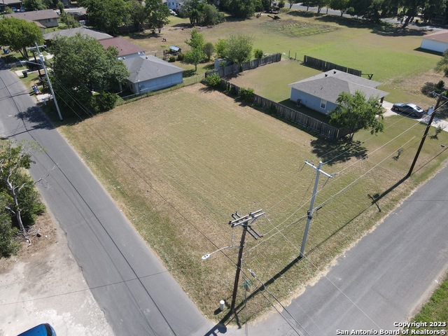 772 Johnson Ave, Seguin, Texas image 2