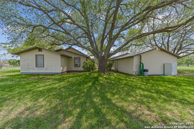11831 James, Adkins, Texas image 19