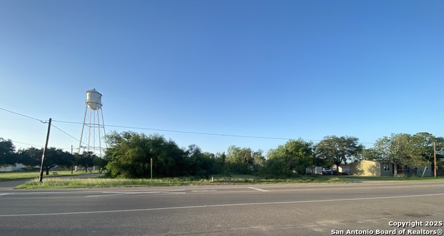 102 E Leona, Dilley, Texas image 1