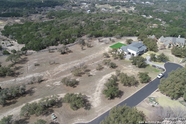 205 Hidden Hills Cove, SPICEWOOD, Texas image 10
