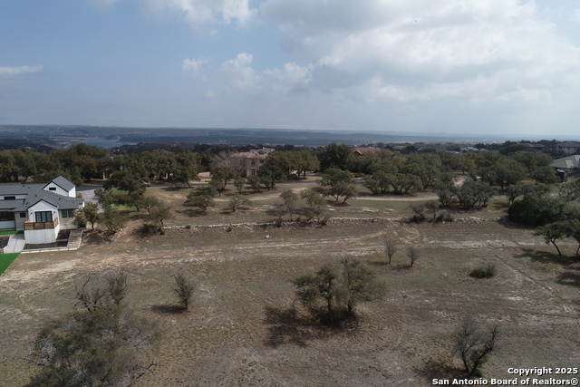 205 Hidden Hills Cove, SPICEWOOD, Texas image 11