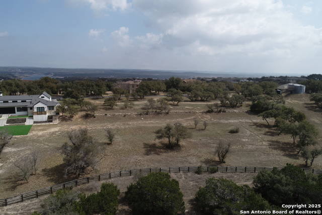 205 Hidden Hills Cove, SPICEWOOD, Texas image 14