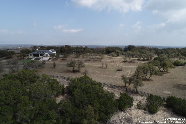 205 Hidden Hills Cove, SPICEWOOD, Texas image 16