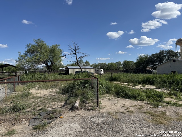 314 Us-57, La Pryor, Texas image 3