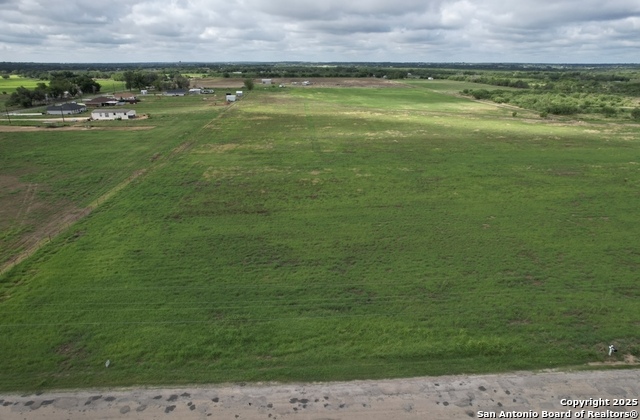 1369 County Road 664, Devine, Texas image 2