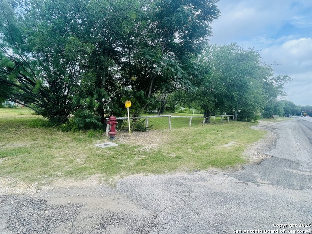 20010 Fm 471, Natalia, Texas image 2