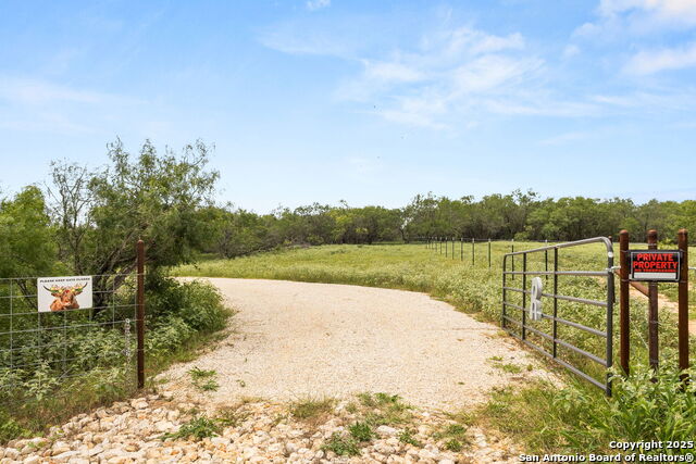 11682 Fm 466, Seguin, Texas image 13