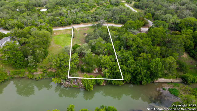 LOT 30 AND 31 River Trl, Seguin, Texas image 1