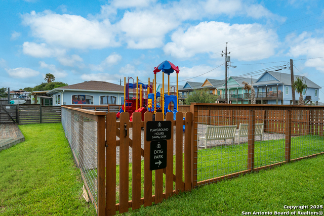 101 Caribbean, Corpus Christi, Texas image 23