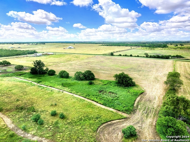 3192 Atascosa County Road 101, Floresville, Texas image 7