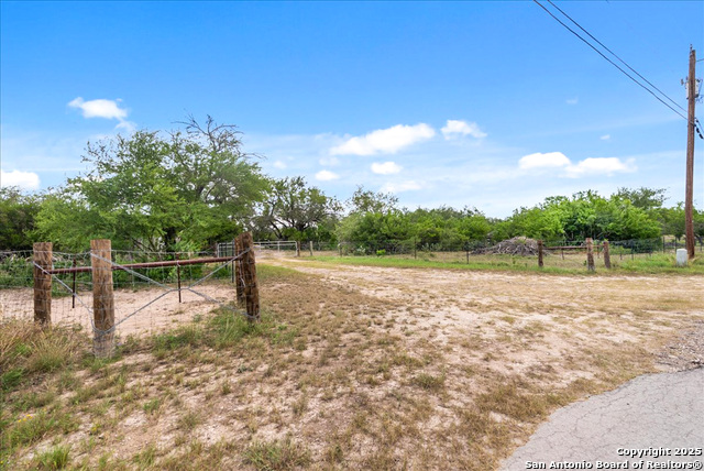1402 Stephens Dr., George West, Texas image 1