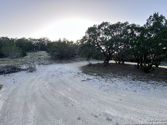 320 Frontier Ln, Bandera, Texas image 2