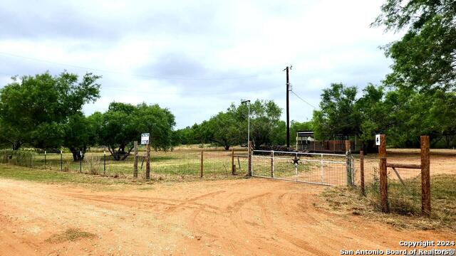 1848 County Road 2557, Moore, Texas image 15