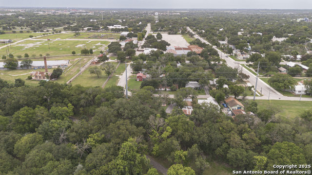 664 E North St, New Braunfels, Texas image 10