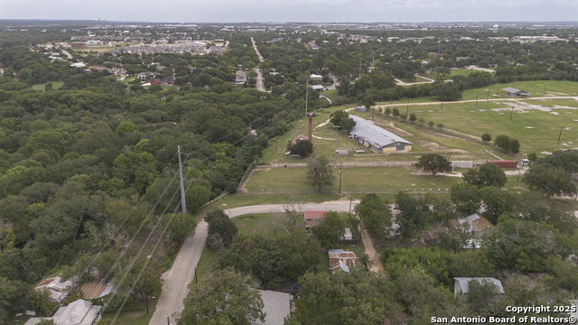 664 E North St, New Braunfels, Texas image 9