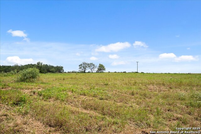 00 Cr 304, Jourdanton, Texas image 14