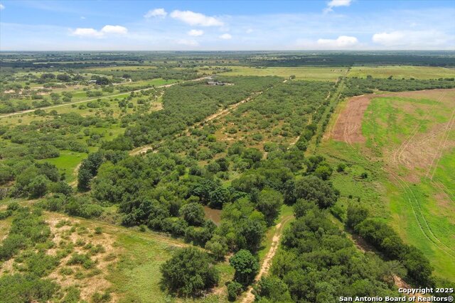 00 Cr 304, Jourdanton, Texas image 30