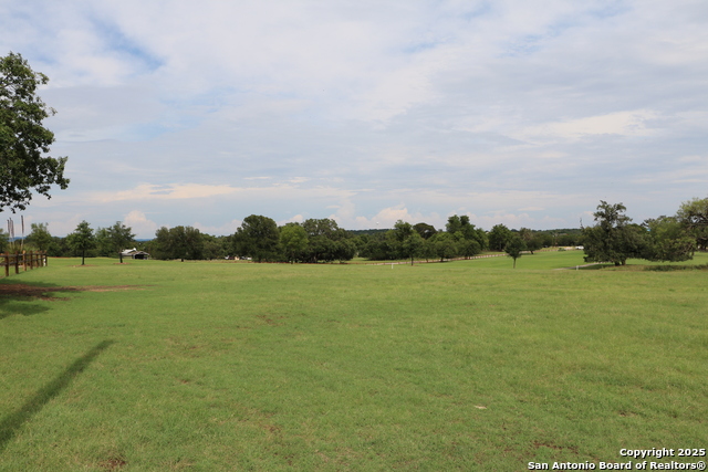 14 Woodview Circle, Bandera, Texas image 4