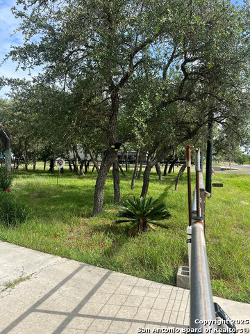 527 N Traylor, Rockport, Texas image 4