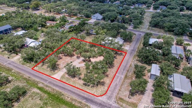 527 N Traylor, Rockport, Texas image 6