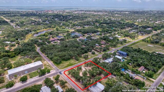 527 N Traylor, Rockport, Texas image 8