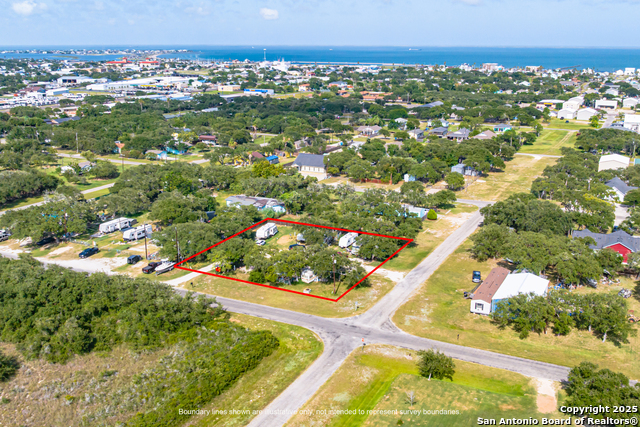 322 Doughty, Rockport, Texas image 5
