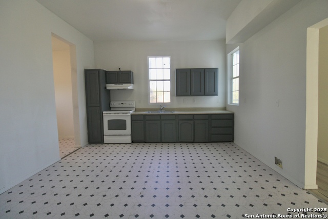 1438 W Ridgewood Ct, San Antonio, Texas image 11