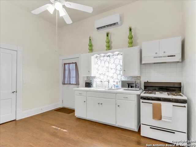 103 Edinburg St, San Antonio, Texas image 13