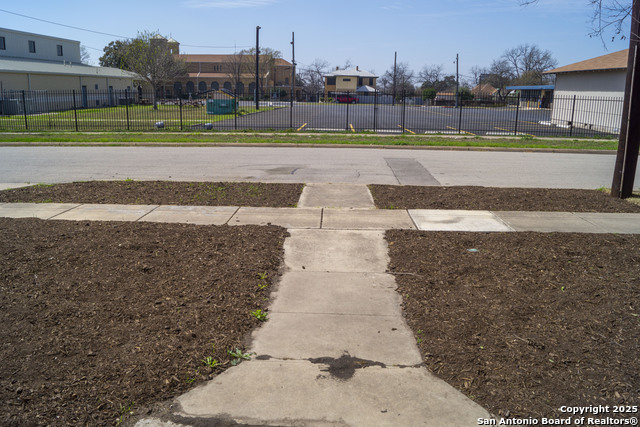 1112 Muncey, San Antonio, Texas image 31