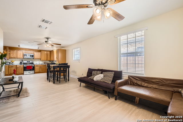 114 S San Dario, San Antonio, Texas image 12