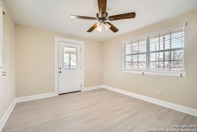114 S San Dario, San Antonio, Texas image 3