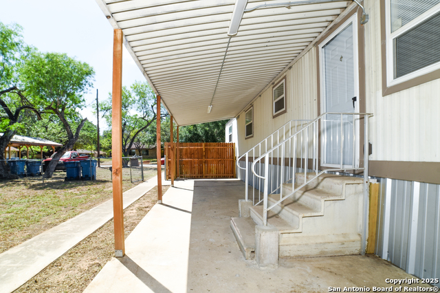 215 Greenlawn, Pleasanton, Texas image 23