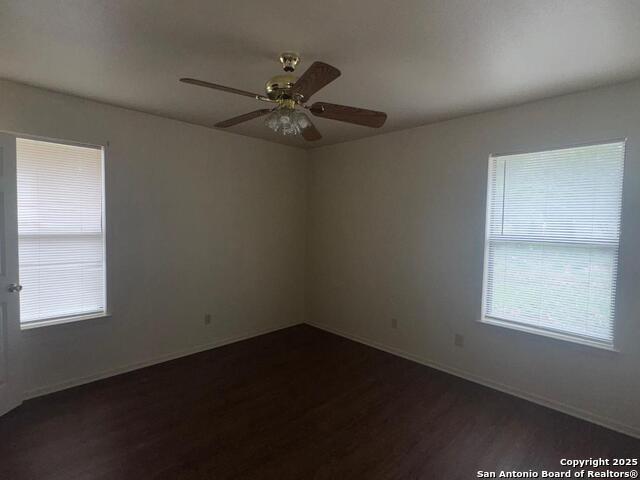 823&827 Dallas, Pleasanton, Texas image 7