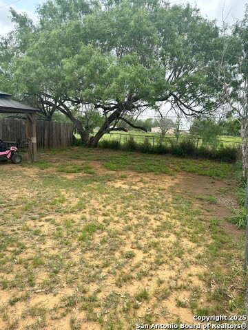 821 Nancy, Pleasanton, Texas image 13