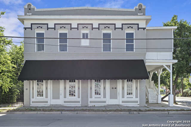 2024 S Flores, San Antonio, Texas image 1