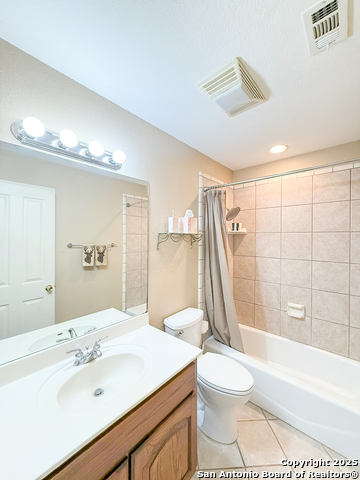 1185 County Road 7718, Devine, Texas image 17
