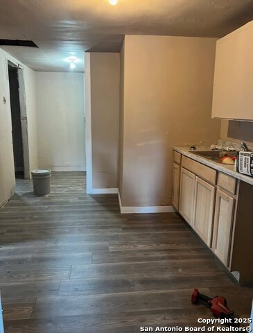 330 E Hart, San Antonio, Texas image 3