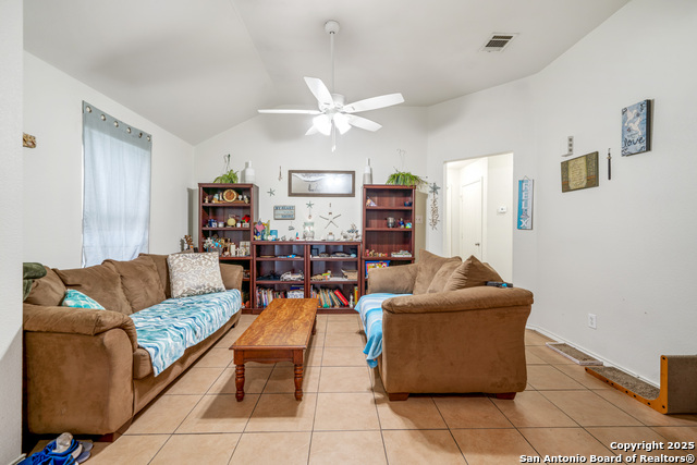 13123 Independence, San Antonio, Texas image 5