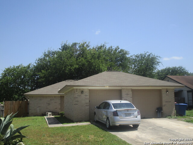 8842 Meadow Trace, San Antonio, Texas image 1